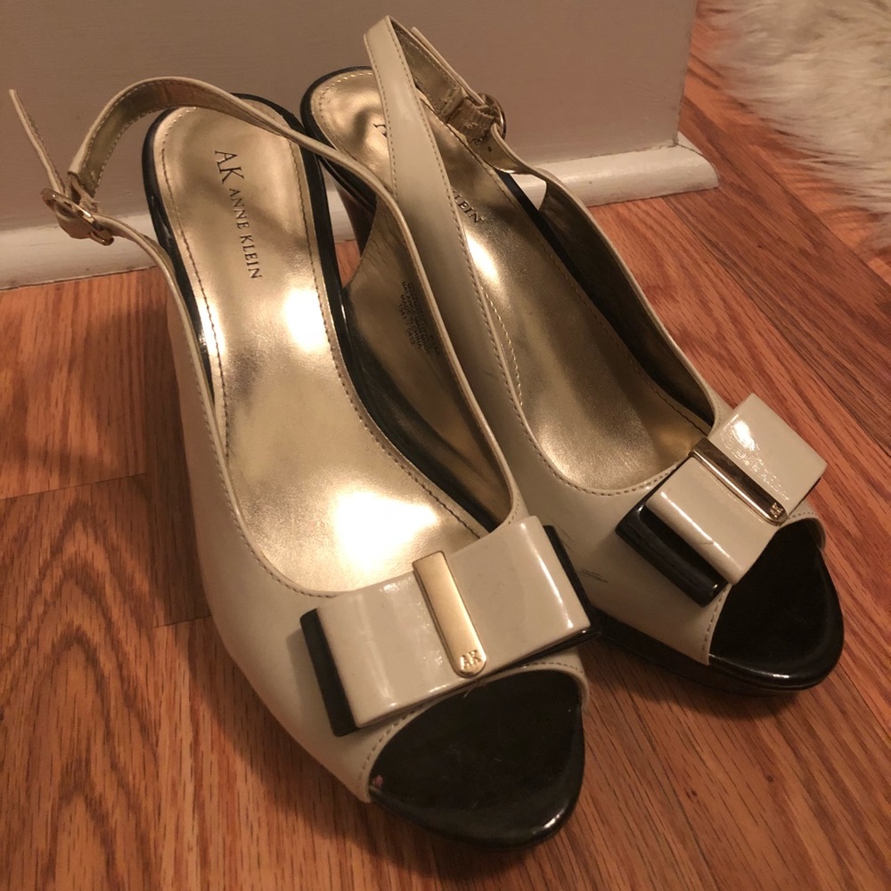 Like-new Anne Klein heels